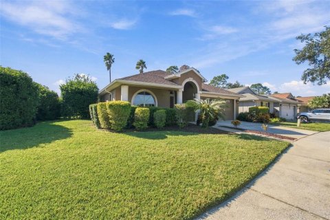 House in Lutz, Florida 4 bedrooms, 216.28 sq.m. № 2428888 - photo 10