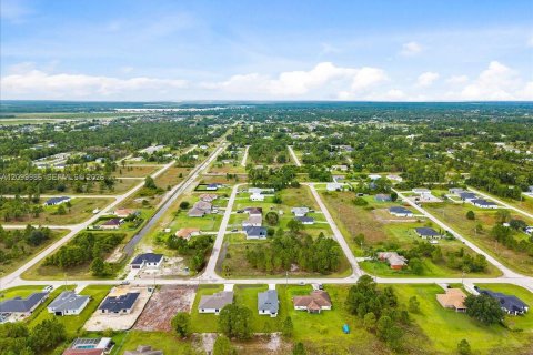 Villa ou maison à vendre à Lehigh Acres, Floride: 3 chambres, 118.73 m2 № 2397949 - photo 29
