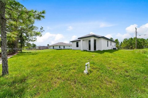 Villa ou maison à vendre à Lehigh Acres, Floride: 3 chambres, 118.73 m2 № 2397949 - photo 30