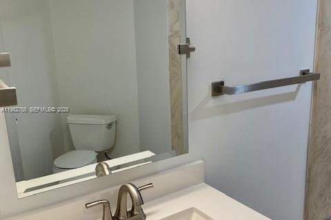 Condominio en alquiler en Miami, Florida, 2 dormitorios, 99.13 m2 № 2049258 - foto 6