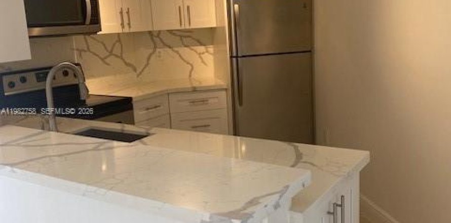Condominio en Miami, Florida, 2 dormitorios  № 2049258