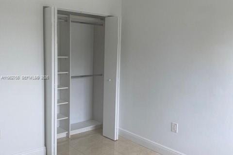 Condominio en alquiler en Miami, Florida, 2 dormitorios, 99.13 m2 № 2049258 - foto 9