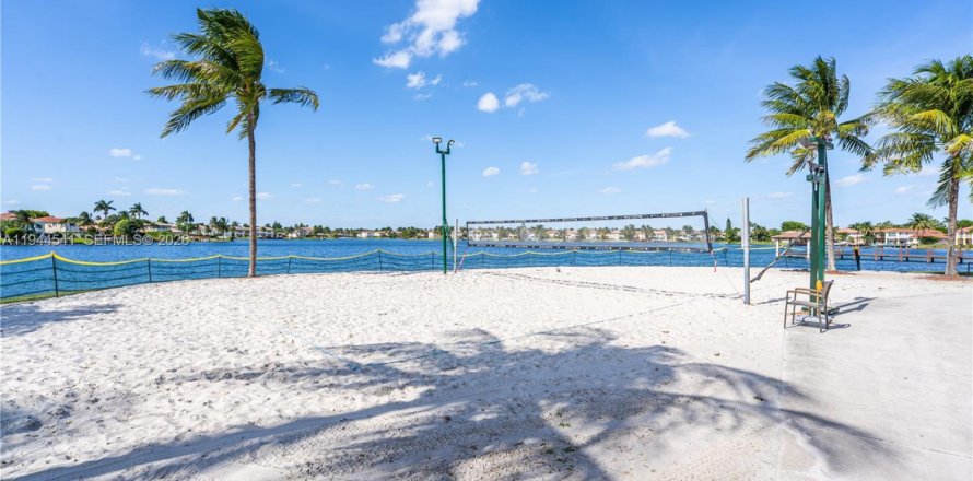 Condo à Doral, Floride, 3 chambres  № 2001185