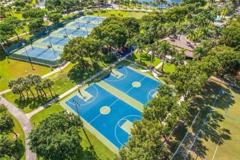 Copropriété à louer à Doral, Floride: 3 chambres, 157.93 m2 № 2001185 - photo 6