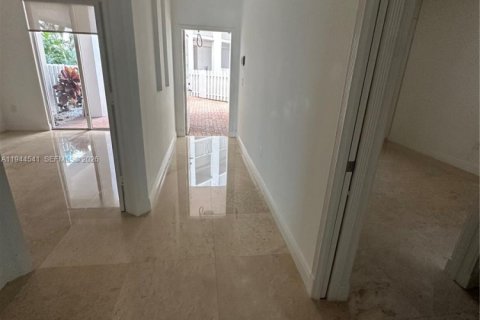 Copropriété à louer à Doral, Floride: 3 chambres, 157.93 m2 № 2001185 - photo 20