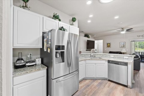 Casa en venta en Winter Haven, Florida, 4 dormitorios, 194.44 m2 № 1681783 - foto 13