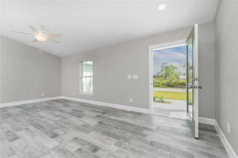Casa en venta en Port Charlotte, Florida, 3 dormitorios, 152.27 m2 № 1744141 - foto 12