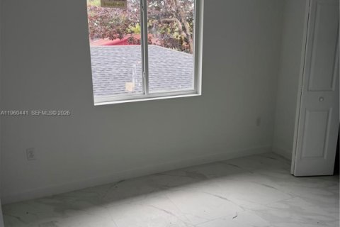 Propiedad comercial en venta en Miami, Florida, 316.61 m2 № 2025786 - foto 12