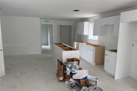 Propiedad comercial en venta en Miami, Florida, 316.61 m2 № 2025786 - foto 5