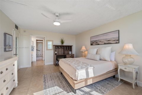 Condominio en venta en Pembroke Pines, Florida, 2 dormitorios, 107.77 m2 № 1957159 - foto 11