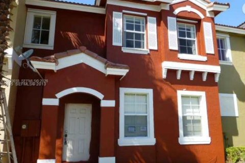 Townhouse in Homestead, Florida 2 bedrooms № 2182691