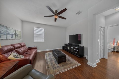 Townhouse in Pembroke Pines, Florida 3 bedrooms, 215.53 sq.m. № 2382819 - photo 22