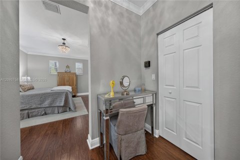 Townhouse in Pembroke Pines, Florida 3 bedrooms, 215.53 sq.m. № 2382819 - photo 28