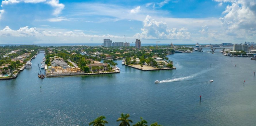 Land in Fort Lauderdale, Florida № 968319