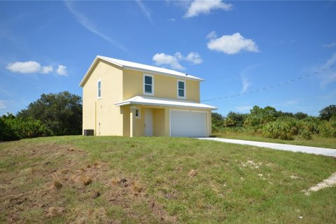 Casa en venta en Port Charlotte, Florida, 4 dormitorios, 147.53 m2 № 1907192 - foto 2