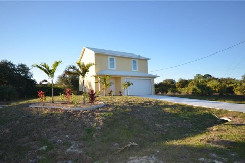 Casa en venta en Port Charlotte, Florida, 4 dormitorios, 147.53 m2 № 1907192 - foto 4