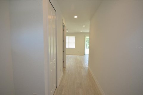 Casa en venta en Port Charlotte, Florida, 4 dormitorios, 147.53 m2 № 1907192 - foto 15