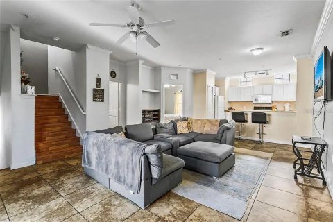 Touwnhouse à vendre à Orlando, Floride: 3 chambres, 155.89 m2 № 1913201 - photo 5