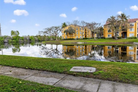 Купить кондоминиум в Мирамар, Флорида 1 спальня, 67.82м2, № 1998494 - фото 12