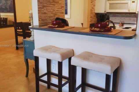 Condominio en venta en Miramar, Florida, 1 dormitorio, 67.82 m2 № 1998494 - foto 3