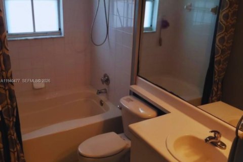 Condominio en venta en Miramar, Florida, 1 dormitorio, 67.82 m2 № 1998494 - foto 4