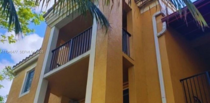 Condominio en Miramar, Florida, 1 dormitorio  № 1998494