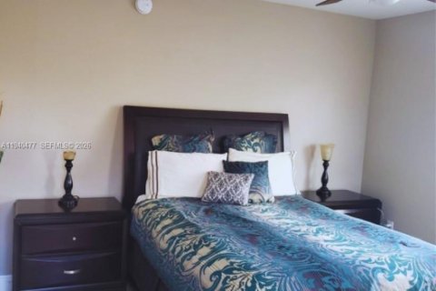 Condominio en venta en Miramar, Florida, 1 dormitorio, 67.82 m2 № 1998494 - foto 5