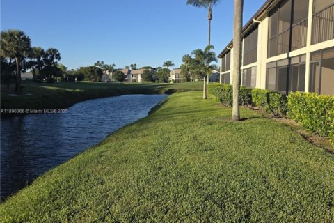 Condo in Jupiter, Florida, 2 bedrooms  № 1948036 - photo 11