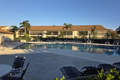 Condo in Jupiter, Florida, 2 bedrooms  № 1948036 - photo 15