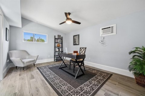 House in Bonita Springs, Florida 3 bedrooms, 319.21 sq.m. № 1786048 - photo 26