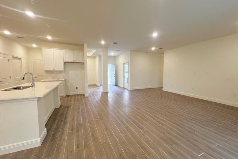 House in Palm Coast, Florida 4 bedrooms, 217.21 sq.m. № 2114698 - photo 7