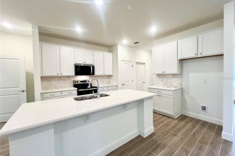 House in Palm Coast, Florida 4 bedrooms, 217.21 sq.m. № 2114698 - photo 10