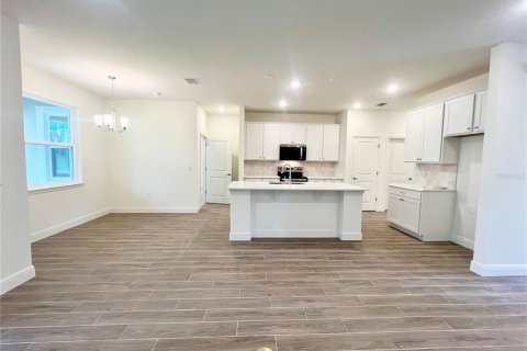 House in Palm Coast, Florida 4 bedrooms, 217.21 sq.m. № 2114698 - photo 12