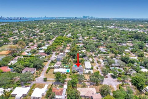 Villa ou maison à vendre à Biscayne Park, Floride: 4 chambres, 181.53 m2 № 1969498 - photo 3