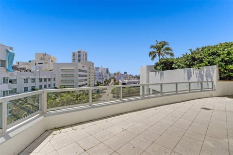 Condominio en venta en Miami Beach, Florida, 2 dormitorios, 138.98 m2 № 2154763 - foto 9