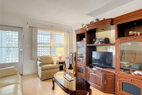 Condominio en venta en Saint Petersburg, Florida, 2 dormitorios, 105.35 m2 № 1718233 - foto 7