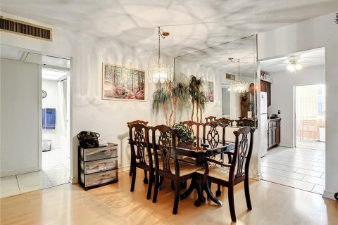 Condominio en venta en Saint Petersburg, Florida, 2 dormitorios, 105.35 m2 № 1718233 - foto 8