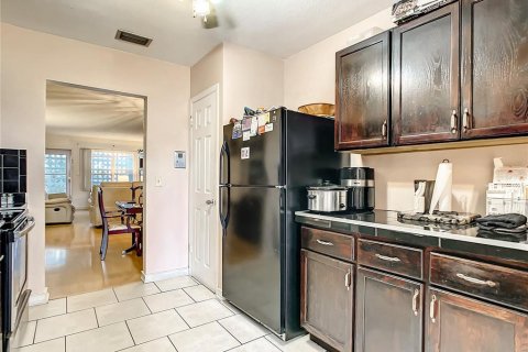 Condominio en venta en Saint Petersburg, Florida, 2 dormitorios, 105.35 m2 № 1718233 - foto 14