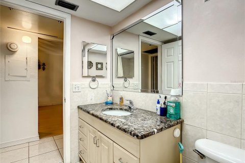 Condominio en venta en Saint Petersburg, Florida, 2 dormitorios, 105.35 m2 № 1718233 - foto 27