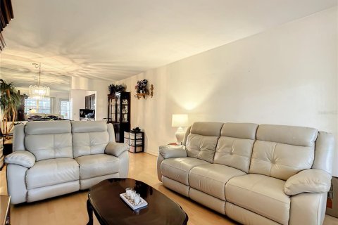 Condominio en venta en Saint Petersburg, Florida, 2 dormitorios, 105.35 m2 № 1718233 - foto 6