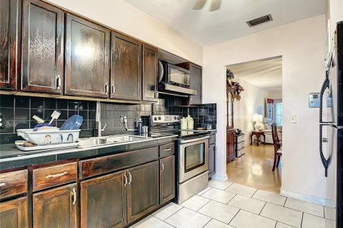 Condominio en venta en Saint Petersburg, Florida, 2 dormitorios, 105.35 m2 № 1718233 - foto 13