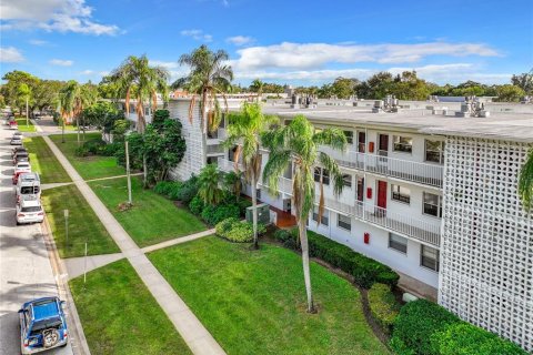 Condominio en venta en Saint Petersburg, Florida, 2 dormitorios, 105.35 m2 № 1718233 - foto 2