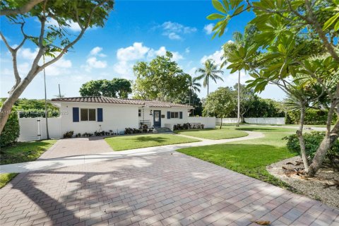 Casa en venta en Miami Shores, Florida, 3 dormitorios, 125.14 m2 № 1955670 - foto 2