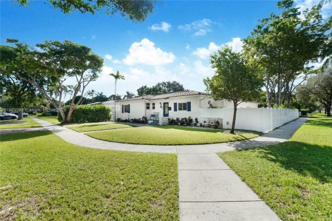 Купить виллу или дом в Майами-Шорс, Флорида 3 спальни, 125.14м2, № 1955670 - фото 20