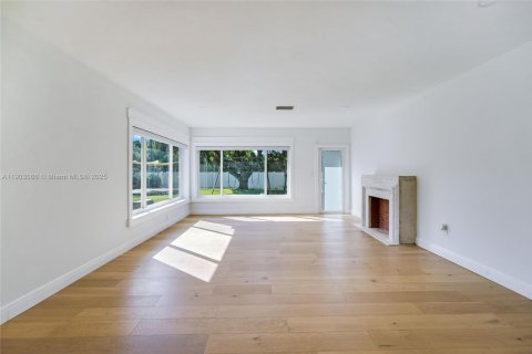 Casa en venta en Miami Shores, Florida, 3 dormitorios, 125.14 m2 № 1955670 - foto 10