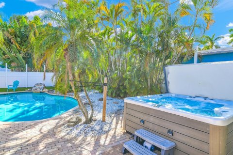 Villa ou maison à louer à Delray Beach, Floride: 3 chambres, 186.92 m2 № 2190968 - photo 2