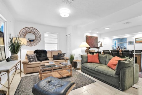 Villa ou maison à louer à Delray Beach, Floride: 3 chambres, 186.92 m2 № 2190968 - photo 6