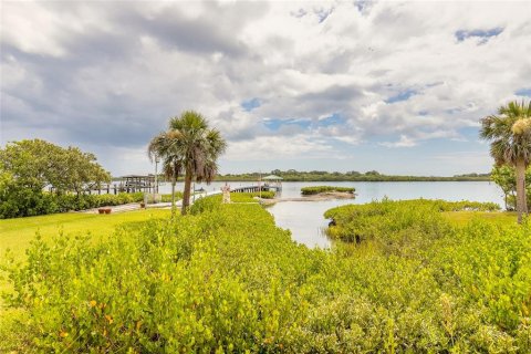 House in Edgewater, Florida 3 bedrooms, 208.47 sq.m. № 1810964 - photo 5