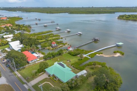 House in Edgewater, Florida 3 bedrooms, 208.47 sq.m. № 1810964 - photo 15