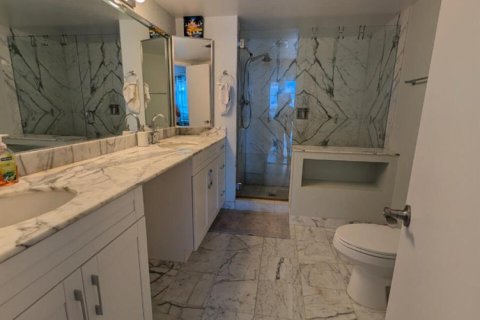 Condo in Pompano Beach, Florida, 2 bedrooms  № 2083949 - photo 17